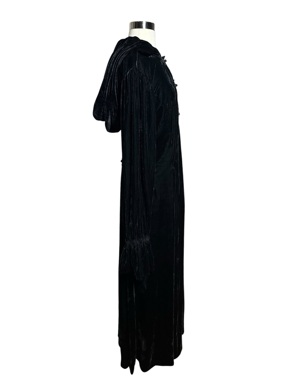 The Pyramid Collection Black Velvet Hooded Duster Coat Frog Closure Large Goth - Picture 2 of 9
